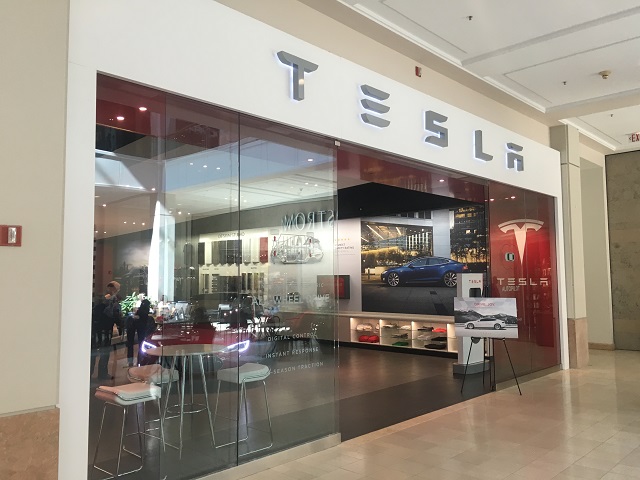 Tesla mall